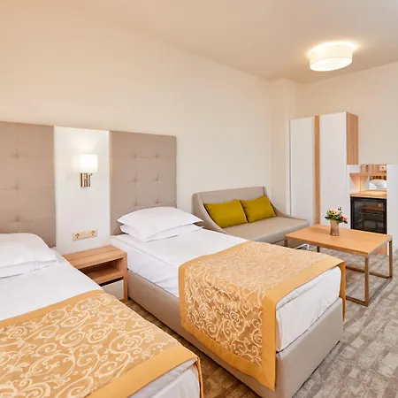 Отель Laguna Park & Aqua Club 4*