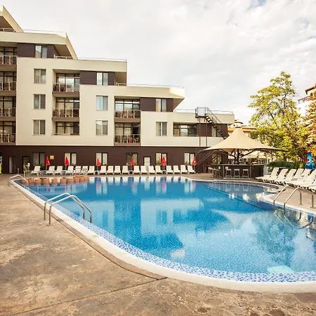 Laguna Park & Aqua Club Otel 4*