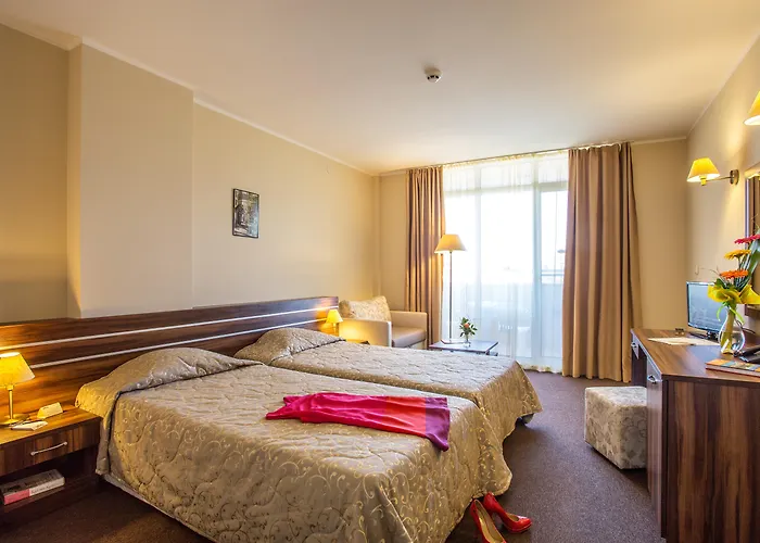 Отель Laguna Park & Aqua Club Солнечный берег