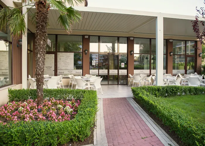 Laguna Park & Aqua Club Отель Солнечный берег