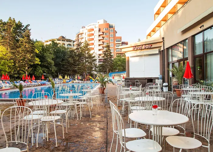 Отель Laguna Park & Aqua Club Солнечный берег