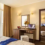 Laguna Park & Aqua Club فندق
