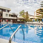 فندق Laguna Park & Aqua Club 4*