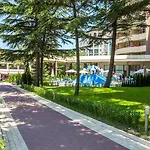 فندق Laguna Park & Aqua Club 4*