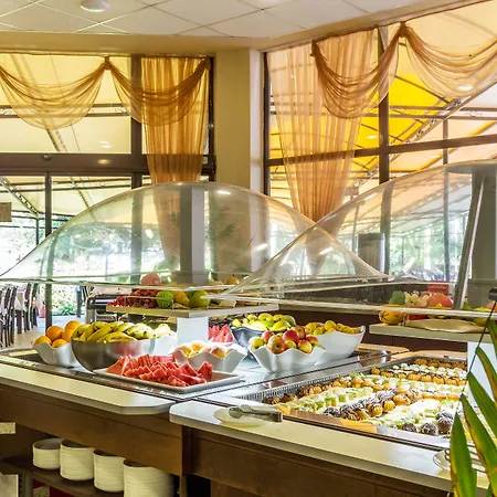 Laguna Park & Aqua Club Hotel 4*