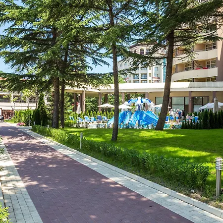 Hotel Laguna Park & Aqua Club 4*