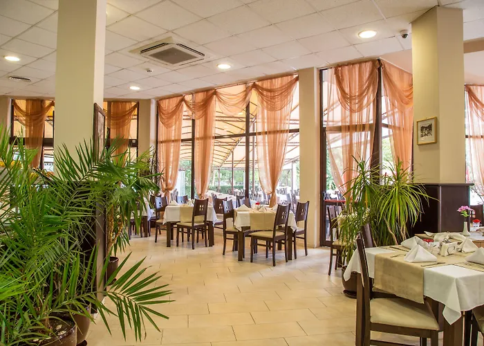 Хотел лагуна парк&аква клуб - ол инклузив 4*