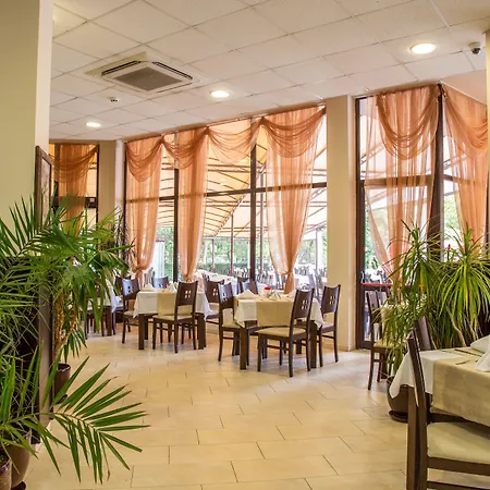 Hotel Laguna Park & Aqua Club 4*
